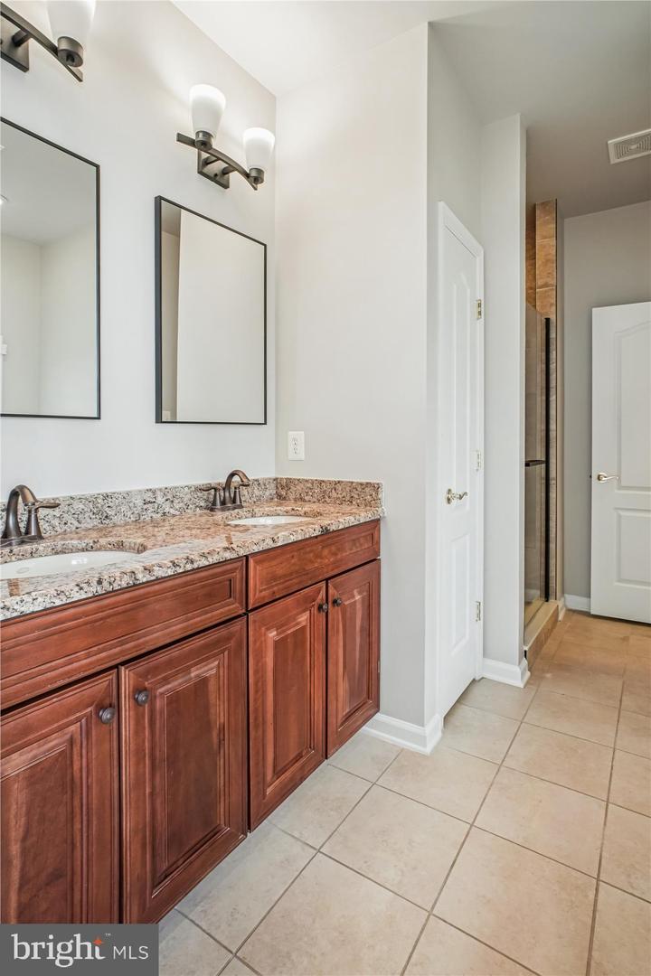20763 CRESCENT POINTE PL, ASHBURN, Virginia 20147, 3 Bedrooms Bedrooms, ,3 BathroomsBathrooms,Residential,For sale,20763 CRESCENT POINTE PL,VALO2108302 MLS # VALO2108302