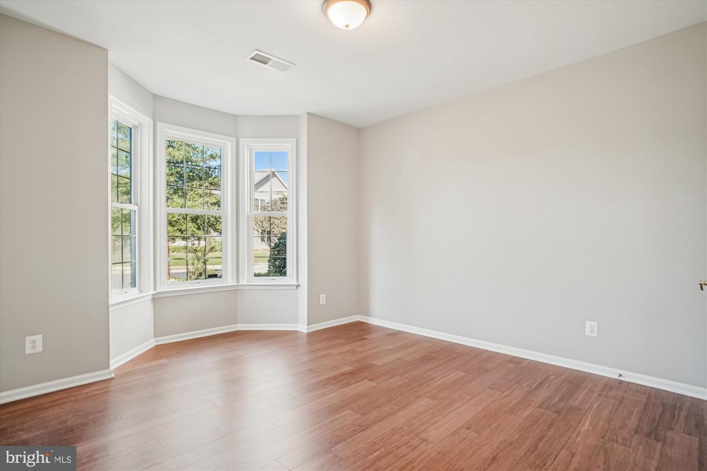20763 CRESCENT POINTE PL, ASHBURN, Virginia 20147, 3 Bedrooms Bedrooms, ,3 BathroomsBathrooms,Residential,For sale,20763 CRESCENT POINTE PL,VALO2108302 MLS # VALO2108302