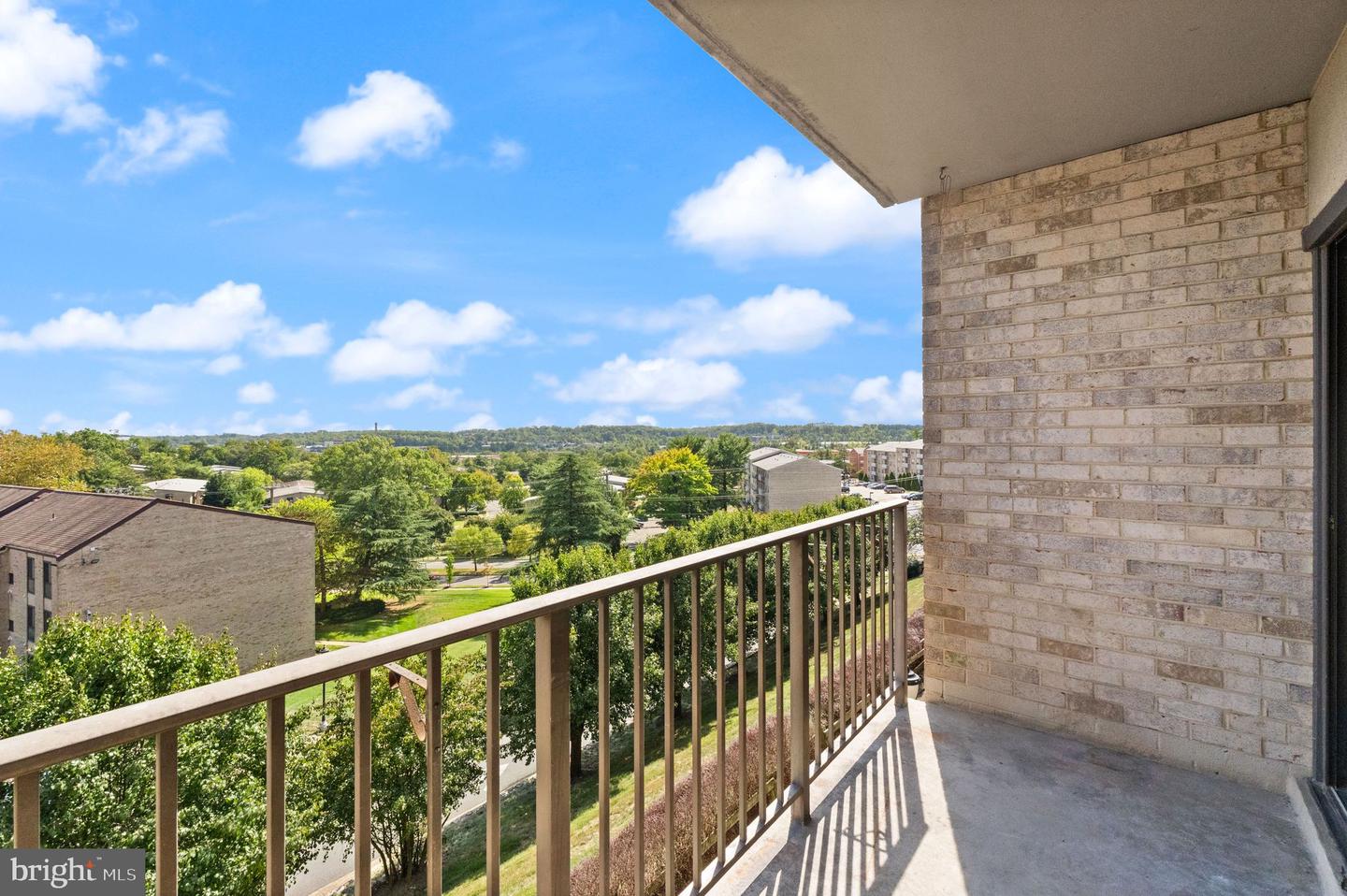 6145 EDSALL RD #I, ALEXANDRIA, Virginia 22304, 2 Bedrooms Bedrooms, ,1 BathroomBathrooms,Residential,For sale,6145 EDSALL RD #I,VAAX2050548 MLS # VAAX2050548 6145 EDSALL RD #I, ALEXANDRIA, Virginia 22304, 2 Bedrooms Bedrooms, ,1 BathroomBathrooms,Residential,For sale,6145 EDSALL RD #I,VAAX2050548 MLS # VAAX2050548