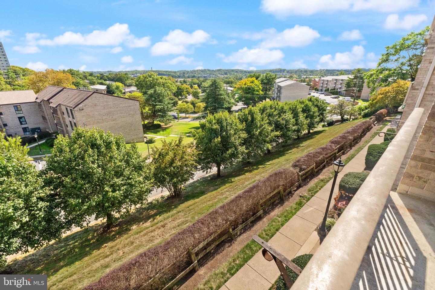 6145 EDSALL RD #I, ALEXANDRIA, Virginia 22304, 2 Bedrooms Bedrooms, ,1 BathroomBathrooms,Residential,For sale,6145 EDSALL RD #I,VAAX2050548 MLS # VAAX2050548 6145 EDSALL RD #I, ALEXANDRIA, Virginia 22304, 2 Bedrooms Bedrooms, ,1 BathroomBathrooms,Residential,For sale,6145 EDSALL RD #I,VAAX2050548 MLS # VAAX2050548