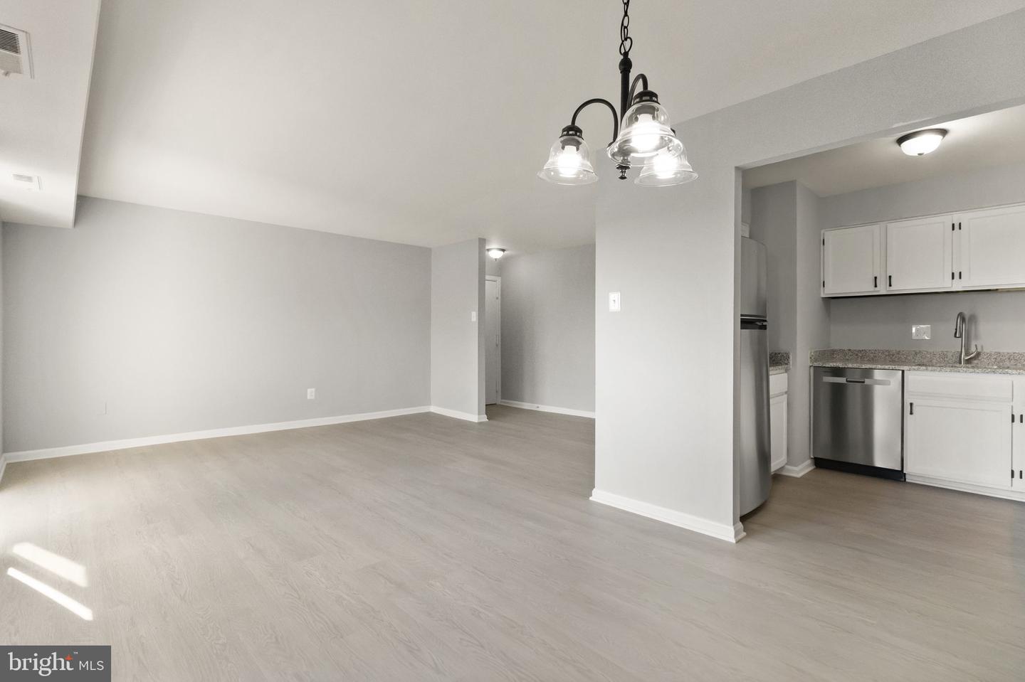 6145 EDSALL RD #I, ALEXANDRIA, Virginia 22304, 2 Bedrooms Bedrooms, ,1 BathroomBathrooms,Residential,For sale,6145 EDSALL RD #I,VAAX2050548 MLS # VAAX2050548 6145 EDSALL RD #I, ALEXANDRIA, Virginia 22304, 2 Bedrooms Bedrooms, ,1 BathroomBathrooms,Residential,For sale,6145 EDSALL RD #I,VAAX2050548 MLS # VAAX2050548