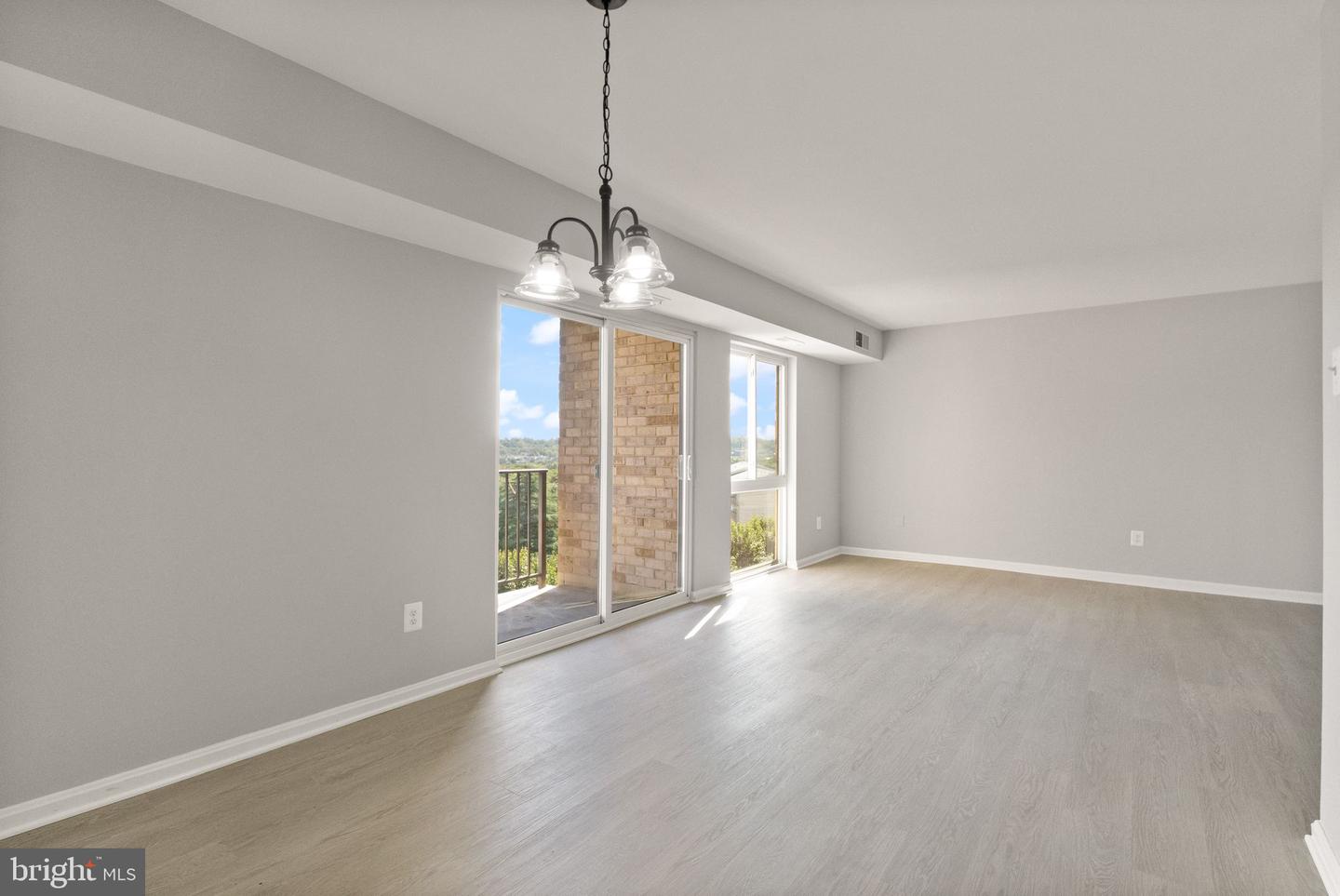 6145 EDSALL RD #I, ALEXANDRIA, Virginia 22304, 2 Bedrooms Bedrooms, ,1 BathroomBathrooms,Residential,For sale,6145 EDSALL RD #I,VAAX2050548 MLS # VAAX2050548 6145 EDSALL RD #I, ALEXANDRIA, Virginia 22304, 2 Bedrooms Bedrooms, ,1 BathroomBathrooms,Residential,For sale,6145 EDSALL RD #I,VAAX2050548 MLS # VAAX2050548