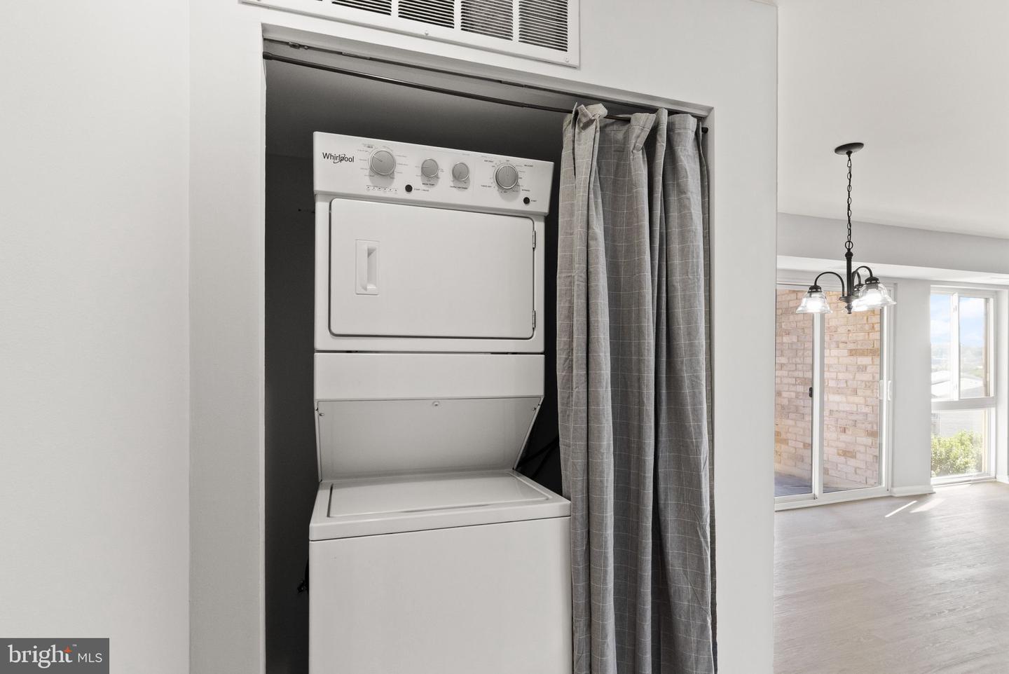 6145 EDSALL RD #I, ALEXANDRIA, Virginia 22304, 2 Bedrooms Bedrooms, ,1 BathroomBathrooms,Residential,For sale,6145 EDSALL RD #I,VAAX2050548 MLS # VAAX2050548 6145 EDSALL RD #I, ALEXANDRIA, Virginia 22304, 2 Bedrooms Bedrooms, ,1 BathroomBathrooms,Residential,For sale,6145 EDSALL RD #I,VAAX2050548 MLS # VAAX2050548