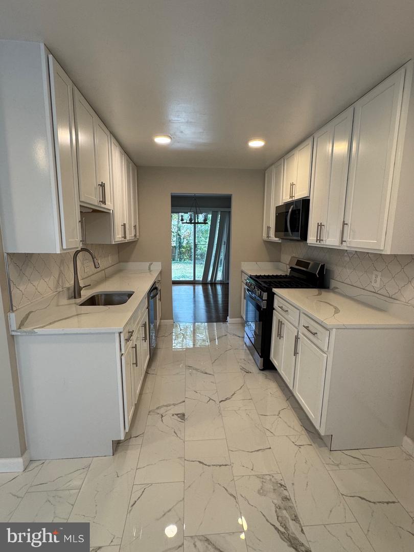 9732 COPELAND DR, MANASSAS, Virginia 20109, 5 Bedrooms Bedrooms, ,2 BathroomsBathrooms,Residential,For sale,9732 COPELAND DR,VAPW2105440 MLS # VAPW2105440
