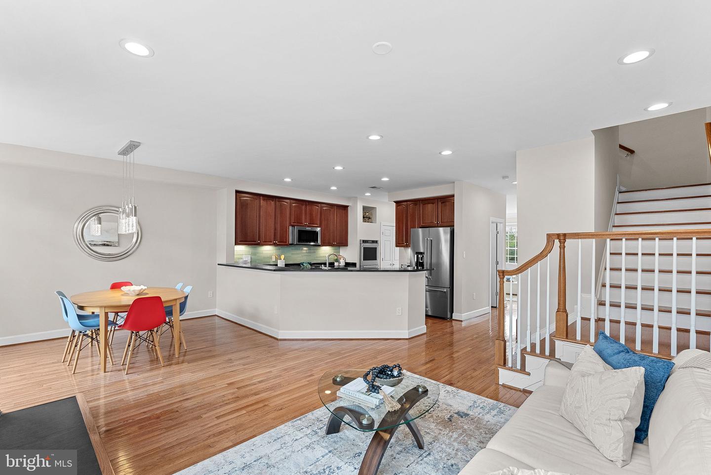 108 MONROE MILLS LN, HERNDON, Virginia 20170, 3 Bedrooms Bedrooms, ,3 BathroomsBathrooms,Residential,For sale,108 MONROE MILLS LN,VAFX2272908 MLS # VAFX2272908