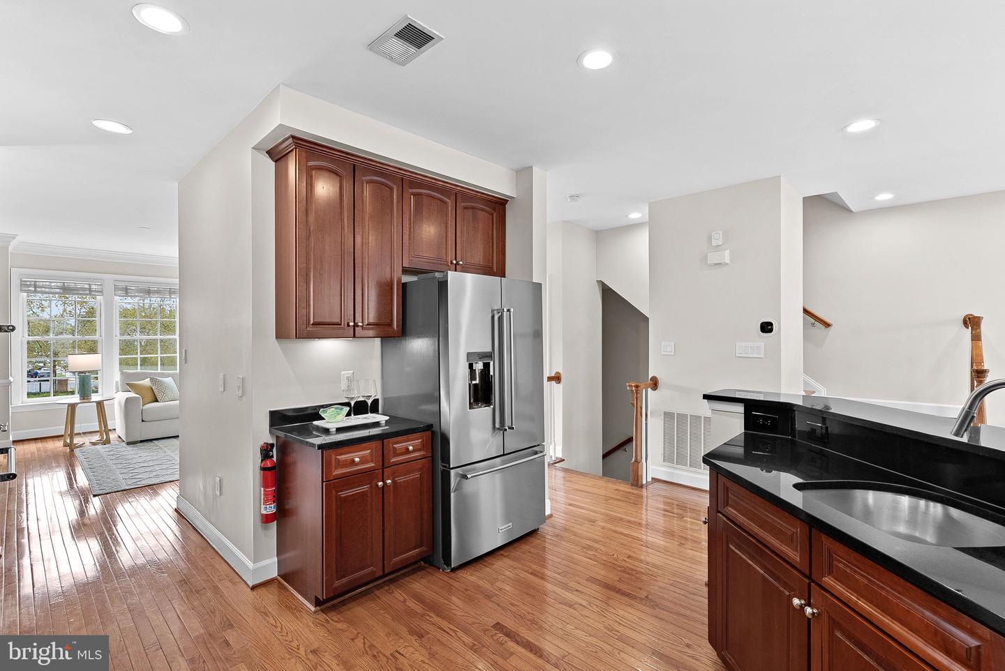 108 MONROE MILLS LN, HERNDON, Virginia 20170, 3 Bedrooms Bedrooms, ,3 BathroomsBathrooms,Residential,For sale,108 MONROE MILLS LN,VAFX2272908 MLS # VAFX2272908