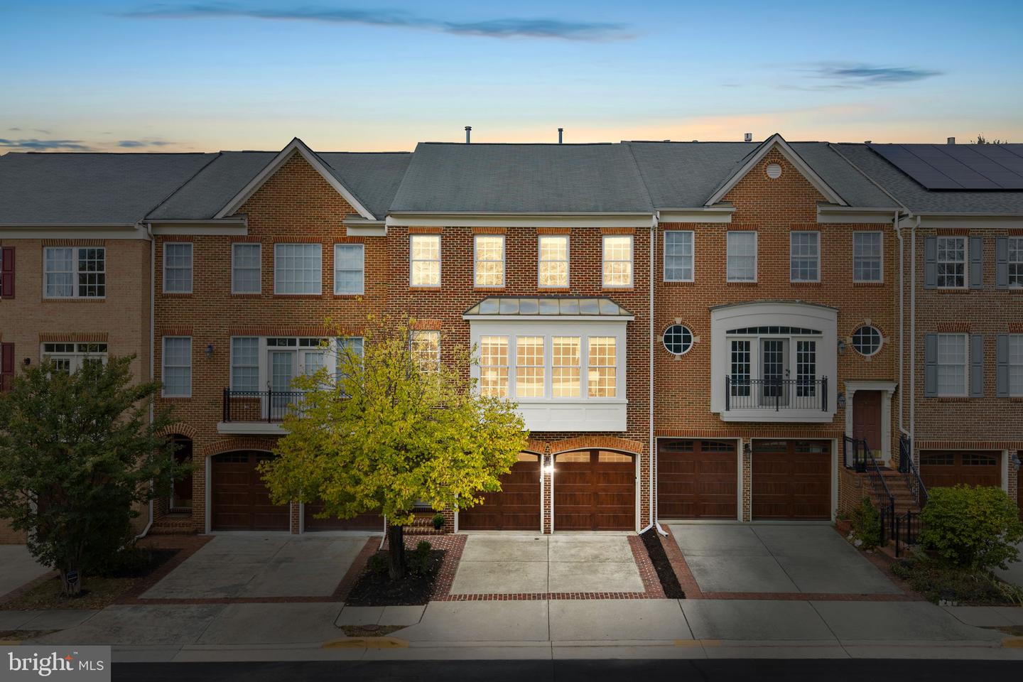108 MONROE MILLS LN, HERNDON, Virginia 20170, 3 Bedrooms Bedrooms, ,3 BathroomsBathrooms,Residential,For sale,108 MONROE MILLS LN,VAFX2272908 MLS # VAFX2272908