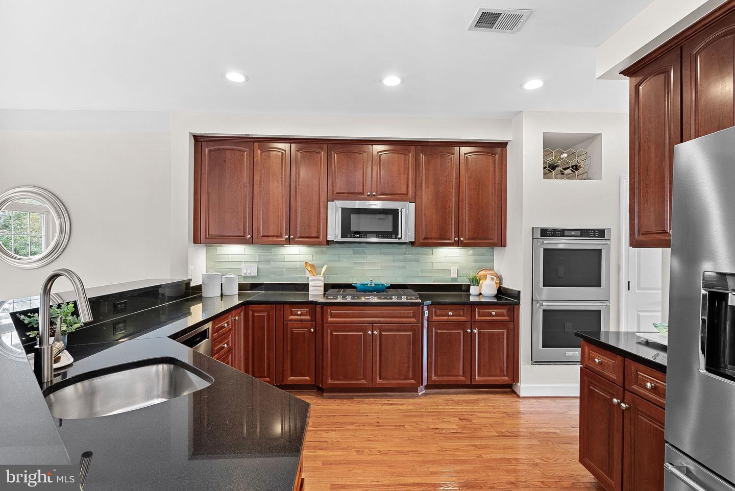 108 MONROE MILLS LN, HERNDON, Virginia 20170, 3 Bedrooms Bedrooms, ,3 BathroomsBathrooms,Residential,For sale,108 MONROE MILLS LN,VAFX2272908 MLS # VAFX2272908