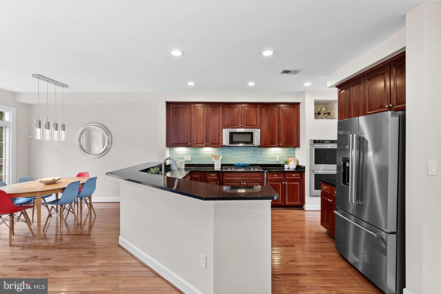 108 MONROE MILLS LN, HERNDON, Virginia 20170, 3 Bedrooms Bedrooms, ,3 BathroomsBathrooms,Residential,For sale,108 MONROE MILLS LN,VAFX2272908 MLS # VAFX2272908