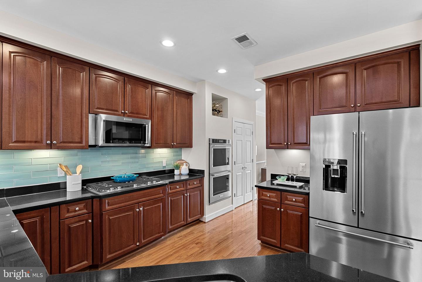 108 MONROE MILLS LN, HERNDON, Virginia 20170, 3 Bedrooms Bedrooms, ,3 BathroomsBathrooms,Residential,For sale,108 MONROE MILLS LN,VAFX2272908 MLS # VAFX2272908