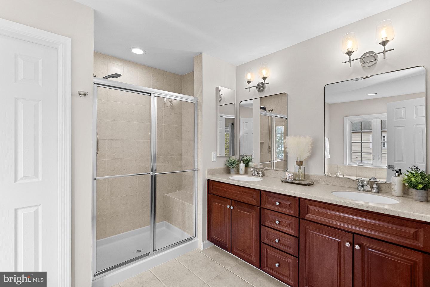 108 MONROE MILLS LN, HERNDON, Virginia 20170, 3 Bedrooms Bedrooms, ,3 BathroomsBathrooms,Residential,For sale,108 MONROE MILLS LN,VAFX2272908 MLS # VAFX2272908