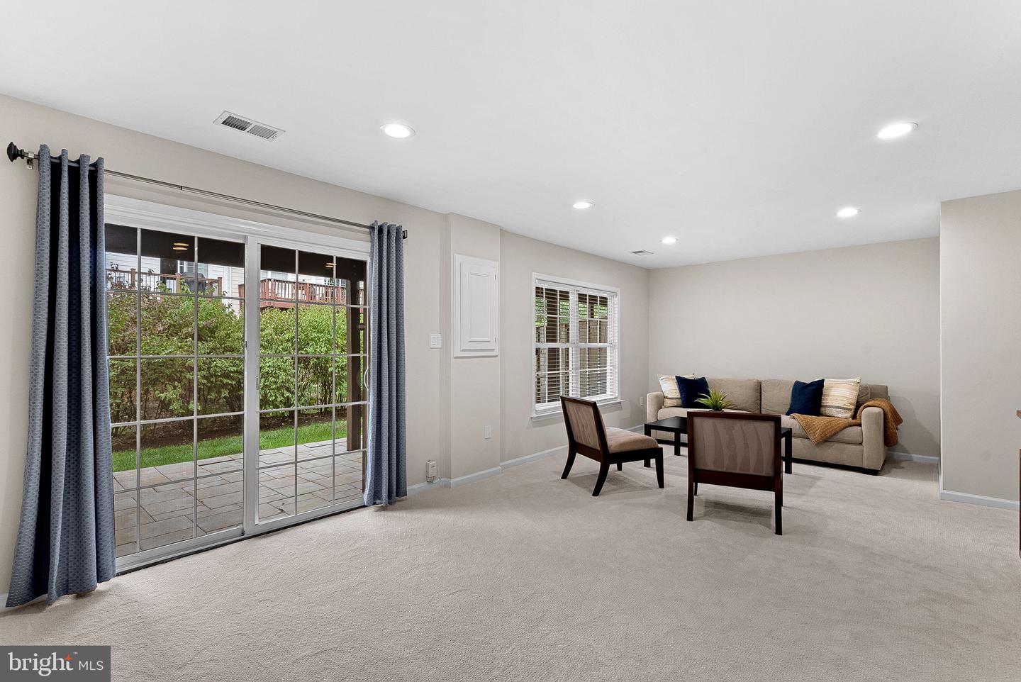 108 MONROE MILLS LN, HERNDON, Virginia 20170, 3 Bedrooms Bedrooms, ,3 BathroomsBathrooms,Residential,For sale,108 MONROE MILLS LN,VAFX2272908 MLS # VAFX2272908