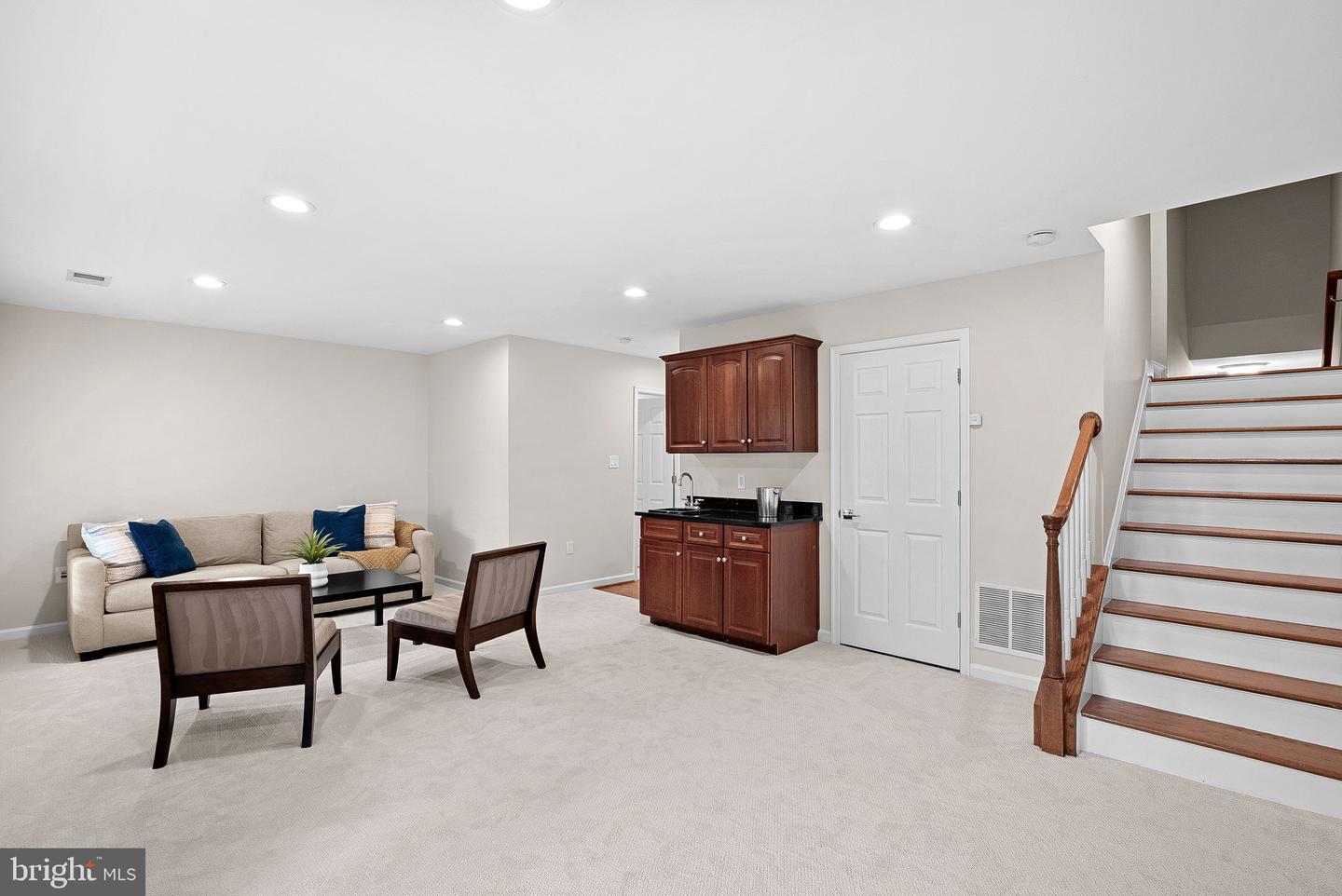 108 MONROE MILLS LN, HERNDON, Virginia 20170, 3 Bedrooms Bedrooms, ,3 BathroomsBathrooms,Residential,For sale,108 MONROE MILLS LN,VAFX2272908 MLS # VAFX2272908