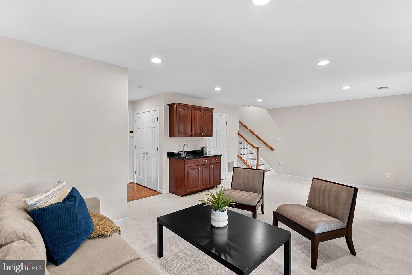 108 MONROE MILLS LN, HERNDON, Virginia 20170, 3 Bedrooms Bedrooms, ,3 BathroomsBathrooms,Residential,For sale,108 MONROE MILLS LN,VAFX2272908 MLS # VAFX2272908