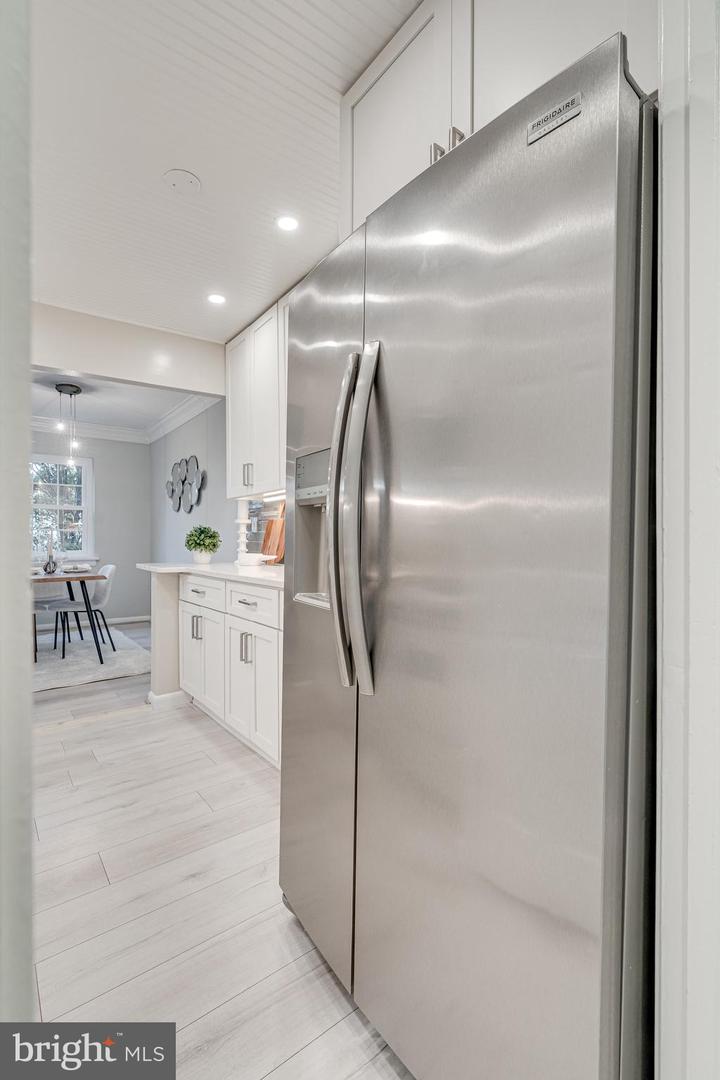 1923 WILSON LN #202, MCLEAN, Virginia 22102, 1 Bedroom Bedrooms, ,1 BathroomBathrooms,Residential,For sale,1923 WILSON LN #202,VAFX2272948 MLS # VAFX2272948 1923 WILSON LN #202, MCLEAN, Virginia 22102, 1 Bedroom Bedrooms, ,1 BathroomBathrooms,Residential,For sale,1923 WILSON LN #202,VAFX2272948 MLS # VAFX2272948