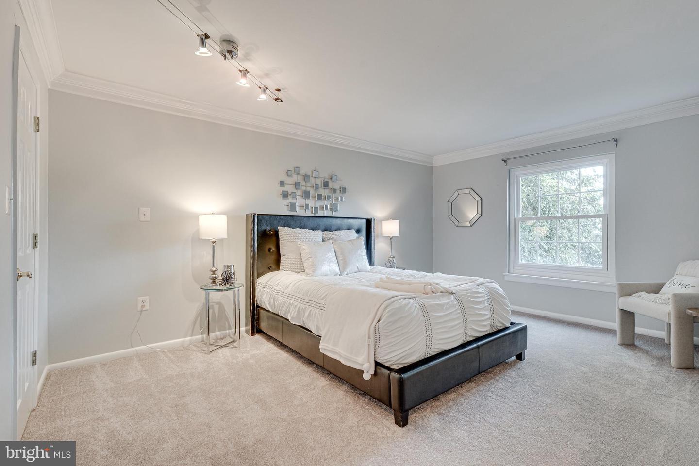 1923 WILSON LN #202, MCLEAN, Virginia 22102, 1 Bedroom Bedrooms, ,1 BathroomBathrooms,Residential,For sale,1923 WILSON LN #202,VAFX2272948 MLS # VAFX2272948 1923 WILSON LN #202, MCLEAN, Virginia 22102, 1 Bedroom Bedrooms, ,1 BathroomBathrooms,Residential,For sale,1923 WILSON LN #202,VAFX2272948 MLS # VAFX2272948