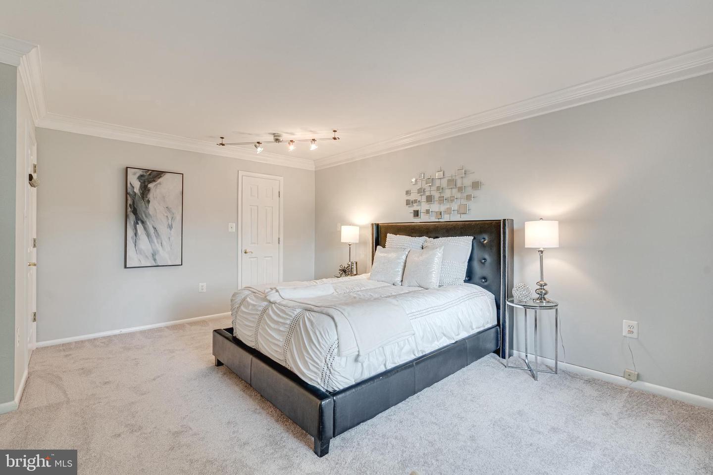 1923 WILSON LN #202, MCLEAN, Virginia 22102, 1 Bedroom Bedrooms, ,1 BathroomBathrooms,Residential,For sale,1923 WILSON LN #202,VAFX2272948 MLS # VAFX2272948 1923 WILSON LN #202, MCLEAN, Virginia 22102, 1 Bedroom Bedrooms, ,1 BathroomBathrooms,Residential,For sale,1923 WILSON LN #202,VAFX2272948 MLS # VAFX2272948