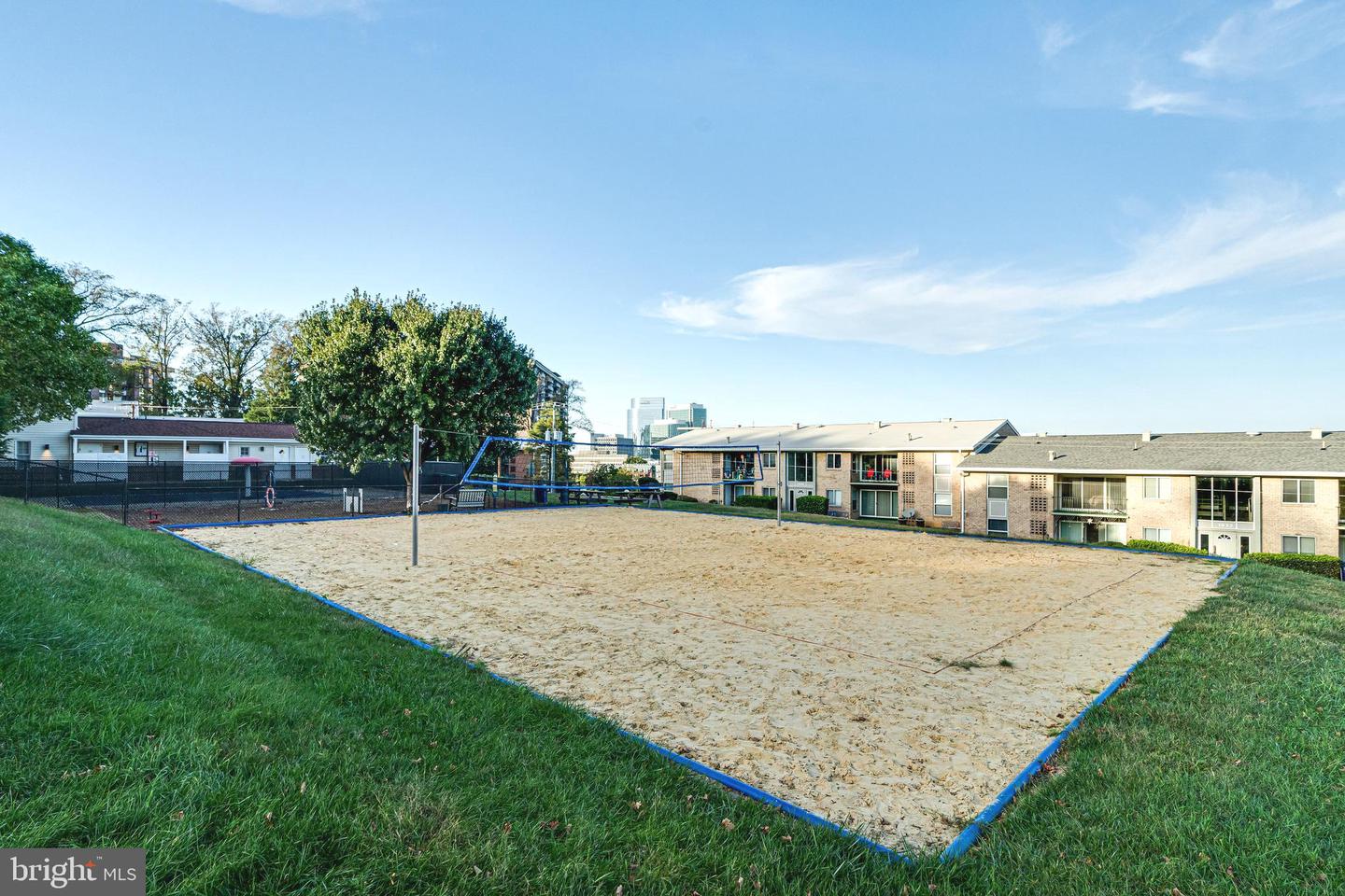 1923 WILSON LN #202, MCLEAN, Virginia 22102, 1 Bedroom Bedrooms, ,1 BathroomBathrooms,Residential,For sale,1923 WILSON LN #202,VAFX2272948 MLS # VAFX2272948 1923 WILSON LN #202, MCLEAN, Virginia 22102, 1 Bedroom Bedrooms, ,1 BathroomBathrooms,Residential,For sale,1923 WILSON LN #202,VAFX2272948 MLS # VAFX2272948