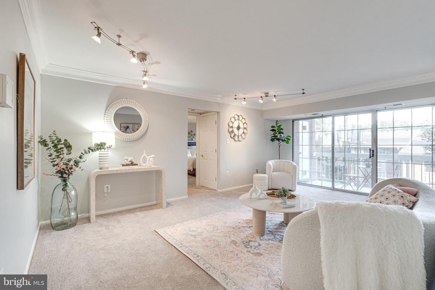 1923 WILSON LN #202, MCLEAN, Virginia 22102, 1 Bedroom Bedrooms, ,1 BathroomBathrooms,Residential,For sale,1923 WILSON LN #202,VAFX2272948 MLS # VAFX2272948 1923 WILSON LN #202, MCLEAN, Virginia 22102, 1 Bedroom Bedrooms, ,1 BathroomBathrooms,Residential,For sale,1923 WILSON LN #202,VAFX2272948 MLS # VAFX2272948