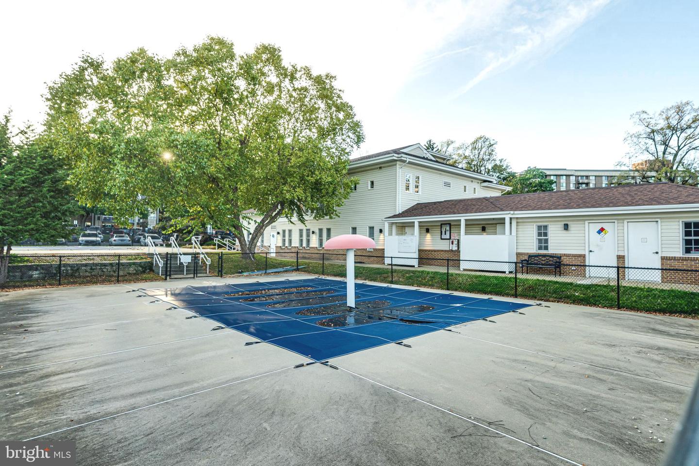 1923 WILSON LN #202, MCLEAN, Virginia 22102, 1 Bedroom Bedrooms, ,1 BathroomBathrooms,Residential,For sale,1923 WILSON LN #202,VAFX2272948 MLS # VAFX2272948 1923 WILSON LN #202, MCLEAN, Virginia 22102, 1 Bedroom Bedrooms, ,1 BathroomBathrooms,Residential,For sale,1923 WILSON LN #202,VAFX2272948 MLS # VAFX2272948