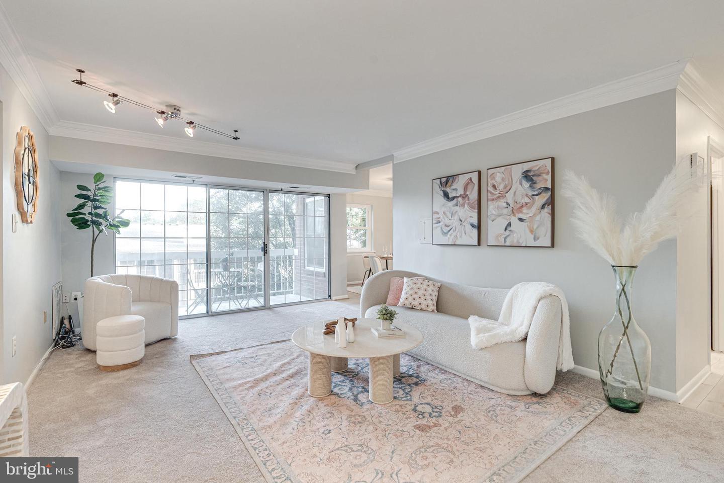 1923 WILSON LN #202, MCLEAN, Virginia 22102, 1 Bedroom Bedrooms, ,1 BathroomBathrooms,Residential,For sale,1923 WILSON LN #202,VAFX2272948 MLS # VAFX2272948 1923 WILSON LN #202, MCLEAN, Virginia 22102, 1 Bedroom Bedrooms, ,1 BathroomBathrooms,Residential,For sale,1923 WILSON LN #202,VAFX2272948 MLS # VAFX2272948