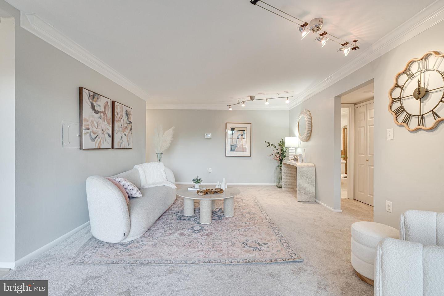 1923 WILSON LN #202, MCLEAN, Virginia 22102, 1 Bedroom Bedrooms, ,1 BathroomBathrooms,Residential,For sale,1923 WILSON LN #202,VAFX2272948 MLS # VAFX2272948 1923 WILSON LN #202, MCLEAN, Virginia 22102, 1 Bedroom Bedrooms, ,1 BathroomBathrooms,Residential,For sale,1923 WILSON LN #202,VAFX2272948 MLS # VAFX2272948