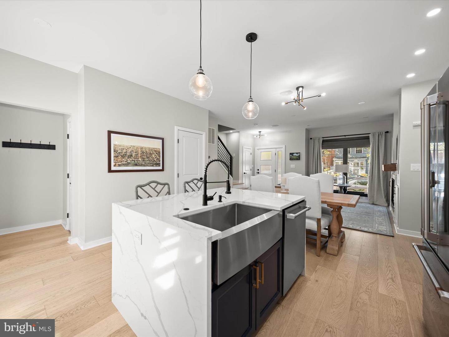 603 N ALFRED ST, ALEXANDRIA, Virginia 22314, 4 Bedrooms Bedrooms, ,4 BathroomsBathrooms,Residential,For sale,603 N ALFRED ST,VAAX2050582 MLS # VAAX2050582