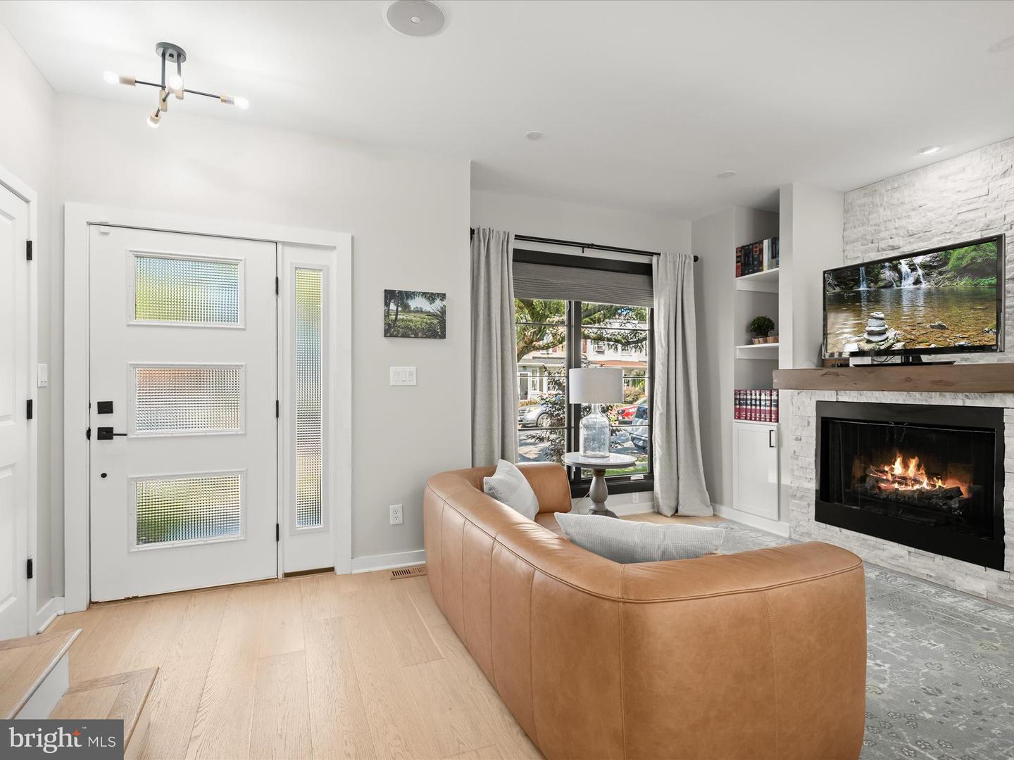 603 N ALFRED ST, ALEXANDRIA, Virginia 22314, 4 Bedrooms Bedrooms, ,4 BathroomsBathrooms,Residential,For sale,603 N ALFRED ST,VAAX2050582 MLS # VAAX2050582