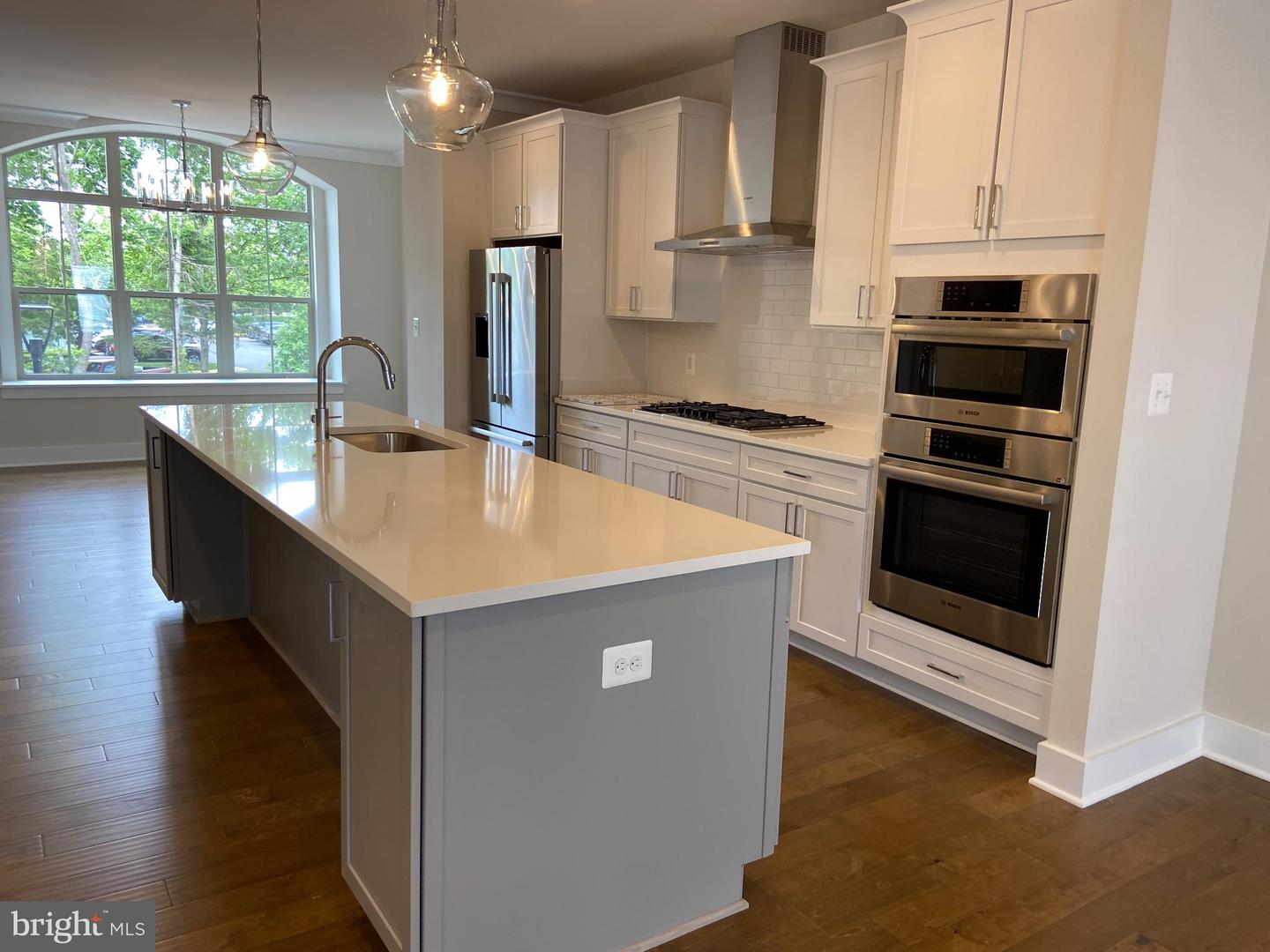 5118 RIDGEVIEW RETREAT DR, CHANTILLY, Virginia 20151, 3 Bedrooms Bedrooms, 7 Rooms Rooms,2 BathroomsBathrooms,Residential,For sale,5118 RIDGEVIEW RETREAT DR,VAFX2273016 MLS # VAFX2273016