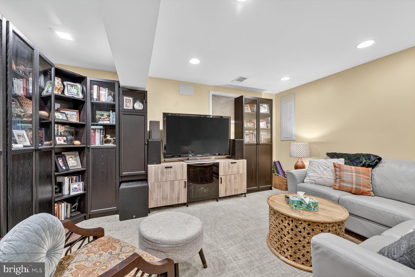 28 GARDEN DR, ALEXANDRIA, Virginia 22304, 3 Bedrooms Bedrooms, ,2 BathroomsBathrooms,Residential,For sale,28 GARDEN DR,VAAX2050586 MLS # VAAX2050586