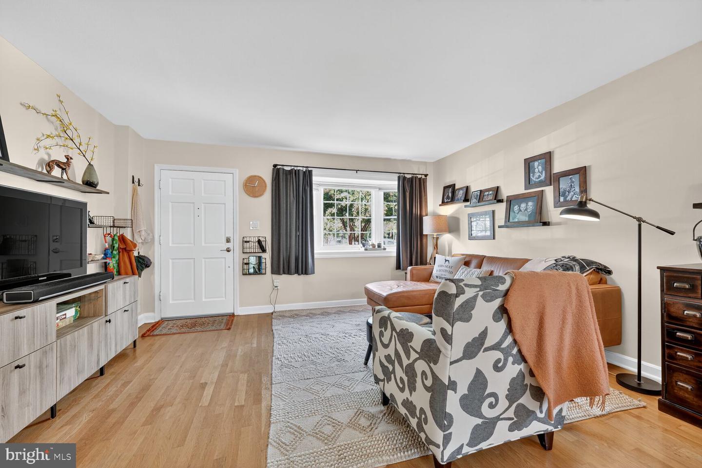 28 GARDEN DR, ALEXANDRIA, Virginia 22304, 3 Bedrooms Bedrooms, ,2 BathroomsBathrooms,Residential,For sale,28 GARDEN DR,VAAX2050586 MLS # VAAX2050586