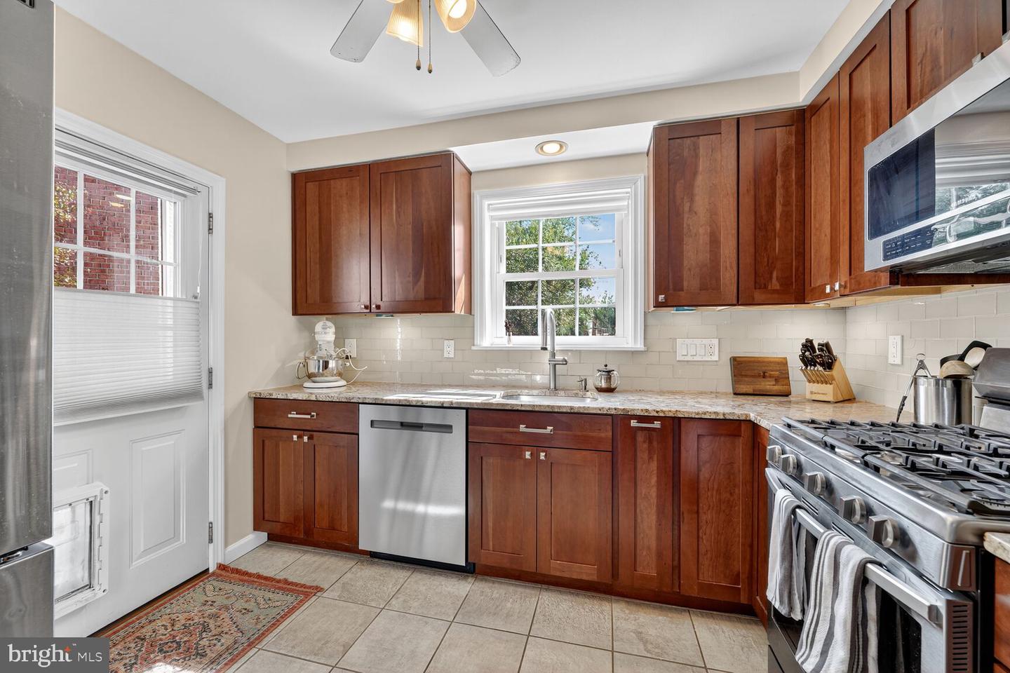 28 GARDEN DR, ALEXANDRIA, Virginia 22304, 3 Bedrooms Bedrooms, ,2 BathroomsBathrooms,Residential,For sale,28 GARDEN DR,VAAX2050586 MLS # VAAX2050586