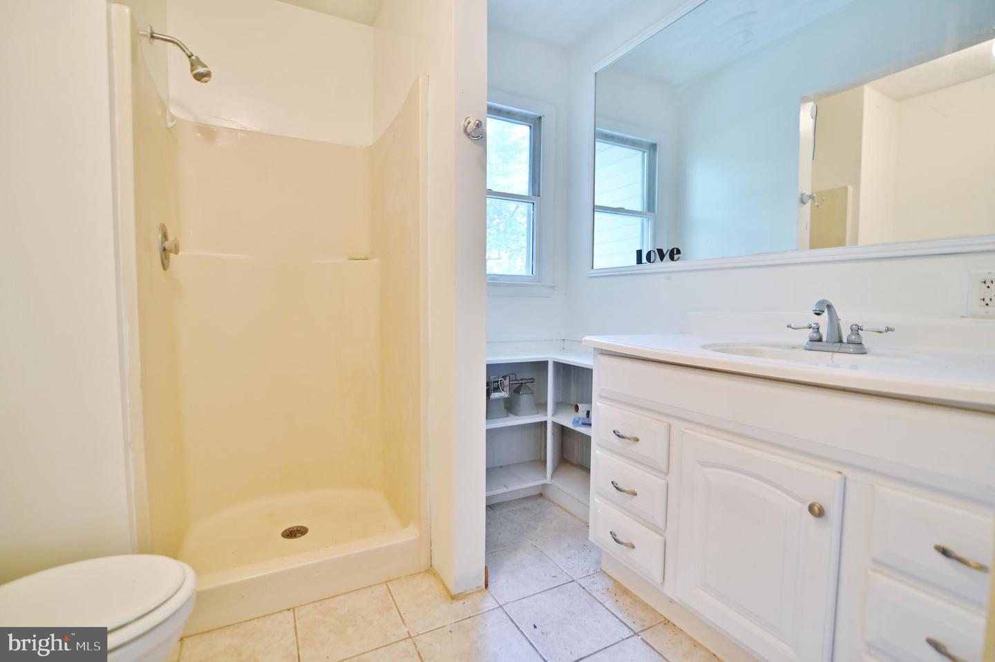 2784 RIDGE HOLLOW RD, EDINBURG, Virginia 22824, 5 Bedrooms Bedrooms, ,4 BathroomsBathrooms,Residential,For sale,2784 RIDGE HOLLOW RD,VASH2012724 MLS # VASH2012724