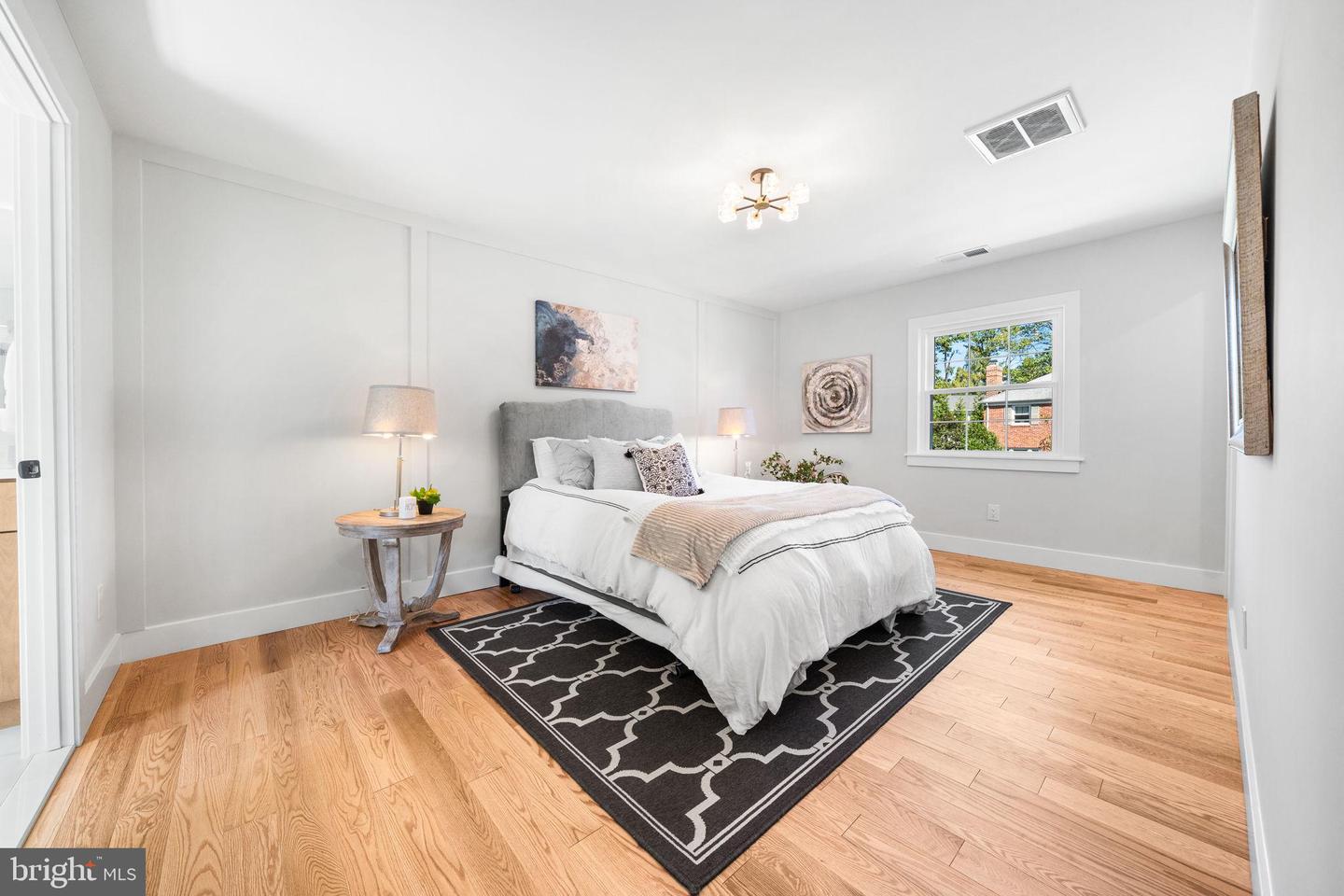 4122 17TH ST N, ARLINGTON, Virginia 22207, 5 Bedrooms Bedrooms, 9 Rooms Rooms,3 BathroomsBathrooms,Residential,For sale,4122 17TH ST N,VAAR2064630 MLS # VAAR2064630
