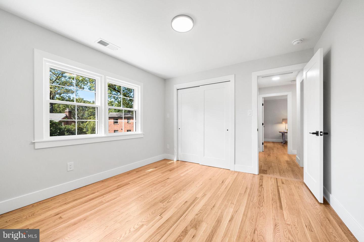 4122 17TH ST N, ARLINGTON, Virginia 22207, 5 Bedrooms Bedrooms, 9 Rooms Rooms,3 BathroomsBathrooms,Residential,For sale,4122 17TH ST N,VAAR2064630 MLS # VAAR2064630