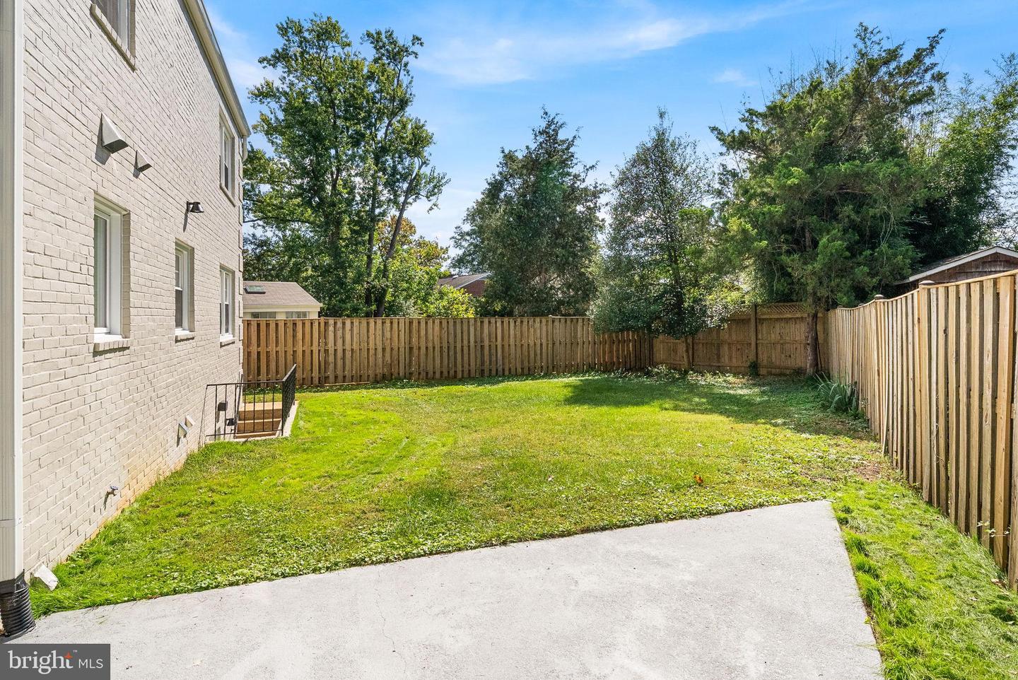 4122 17TH ST N, ARLINGTON, Virginia 22207, 5 Bedrooms Bedrooms, 9 Rooms Rooms,3 BathroomsBathrooms,Residential,For sale,4122 17TH ST N,VAAR2064630 MLS # VAAR2064630