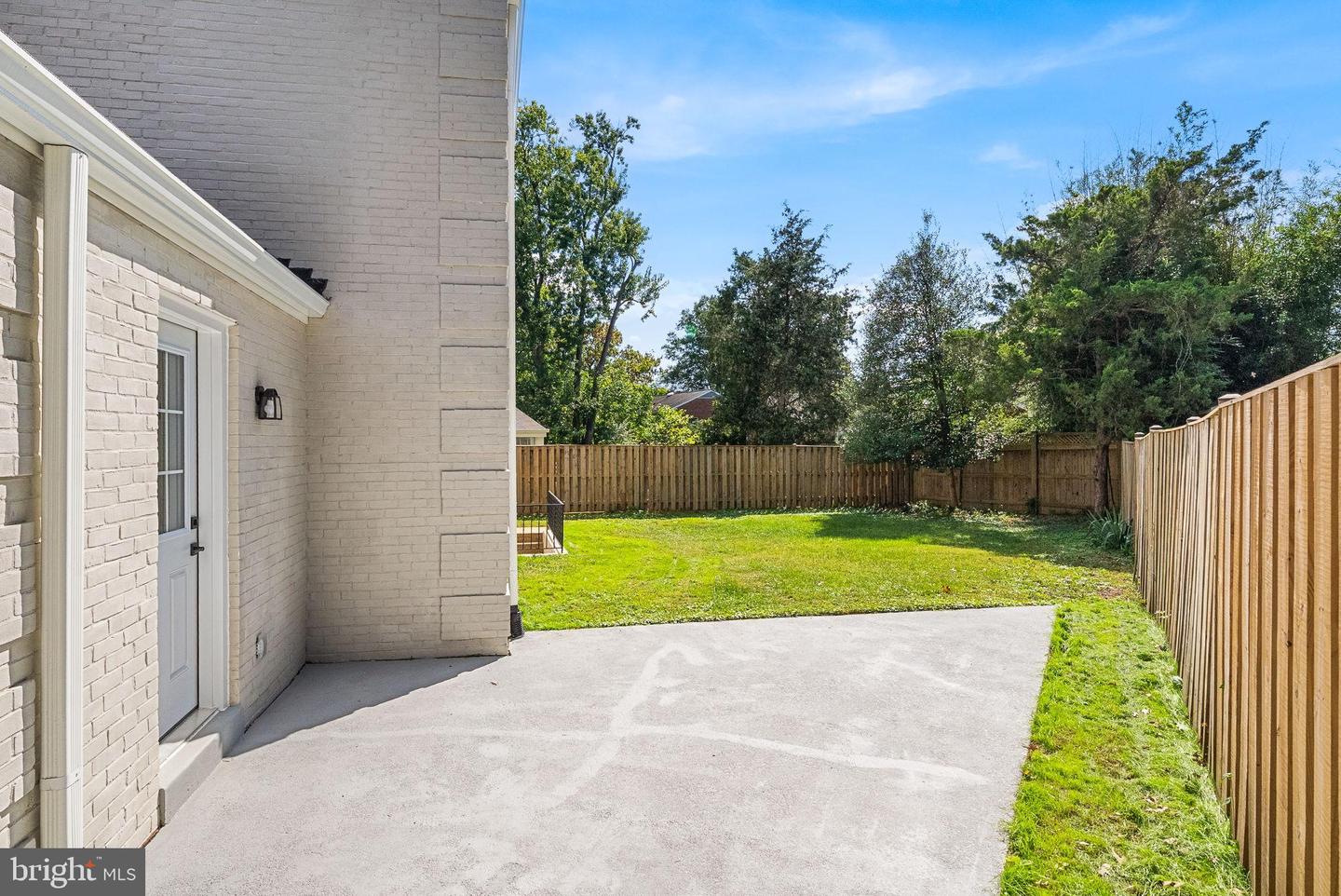 4122 17TH ST N, ARLINGTON, Virginia 22207, 5 Bedrooms Bedrooms, 9 Rooms Rooms,3 BathroomsBathrooms,Residential,For sale,4122 17TH ST N,VAAR2064630 MLS # VAAR2064630