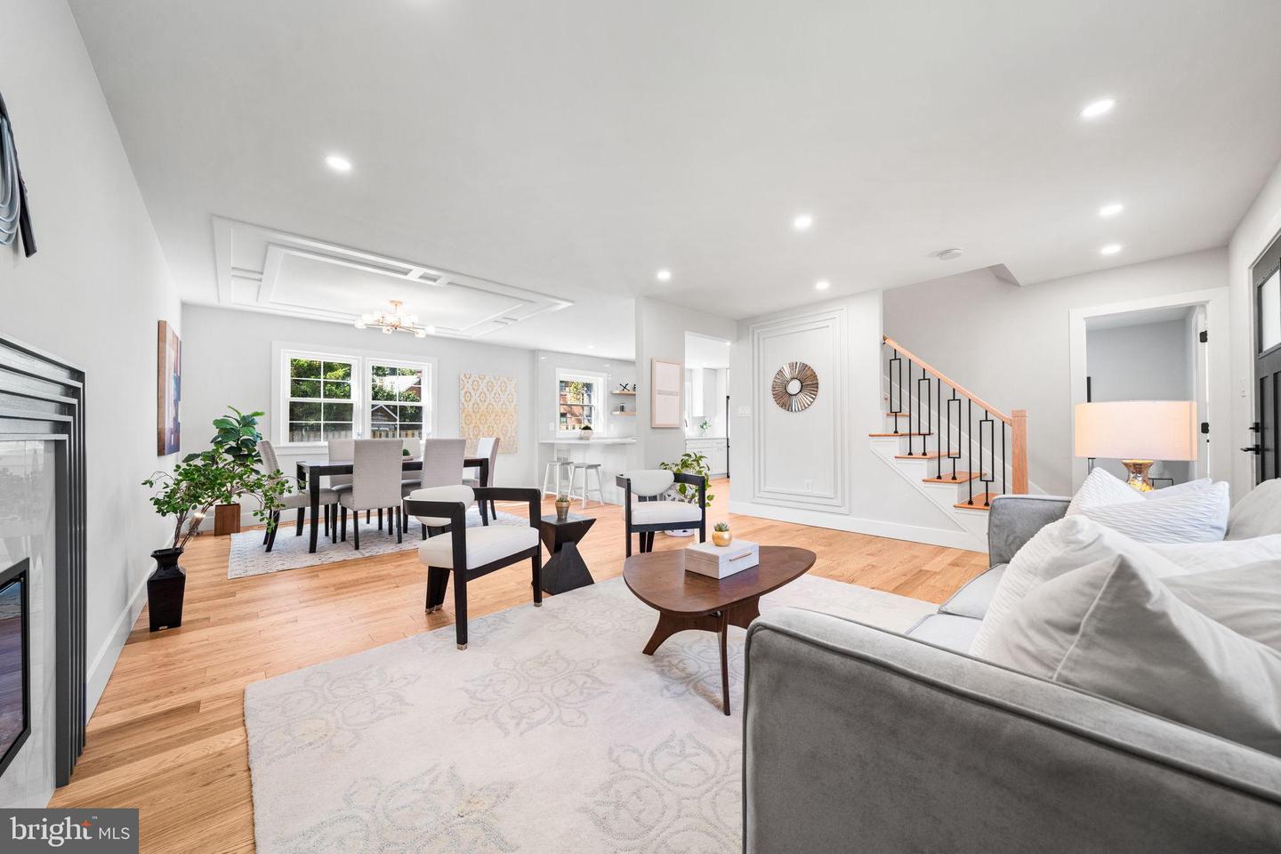 4122 17TH ST N, ARLINGTON, Virginia 22207, 5 Bedrooms Bedrooms, 9 Rooms Rooms,3 BathroomsBathrooms,Residential,For sale,4122 17TH ST N,VAAR2064630 MLS # VAAR2064630