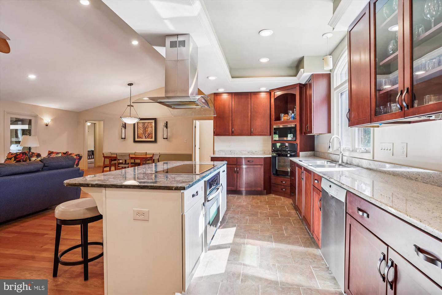 12328 BUNCHE RD, FAIRFAX, Virginia 22030, 4 Bedrooms Bedrooms, ,2 BathroomsBathrooms,Residential,For sale,12328 BUNCHE RD,VAFX2273104 MLS # VAFX2273104