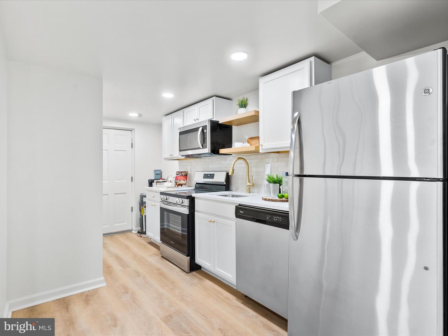 30 FARRAGUT PL NW, WASHINGTON, District Of Columbia 20011, 4 Bedrooms Bedrooms, ,3 BathroomsBathrooms,Residential,For sale,30 FARRAGUT PL NW,DCDC2225868 MLS # DCDC2225868