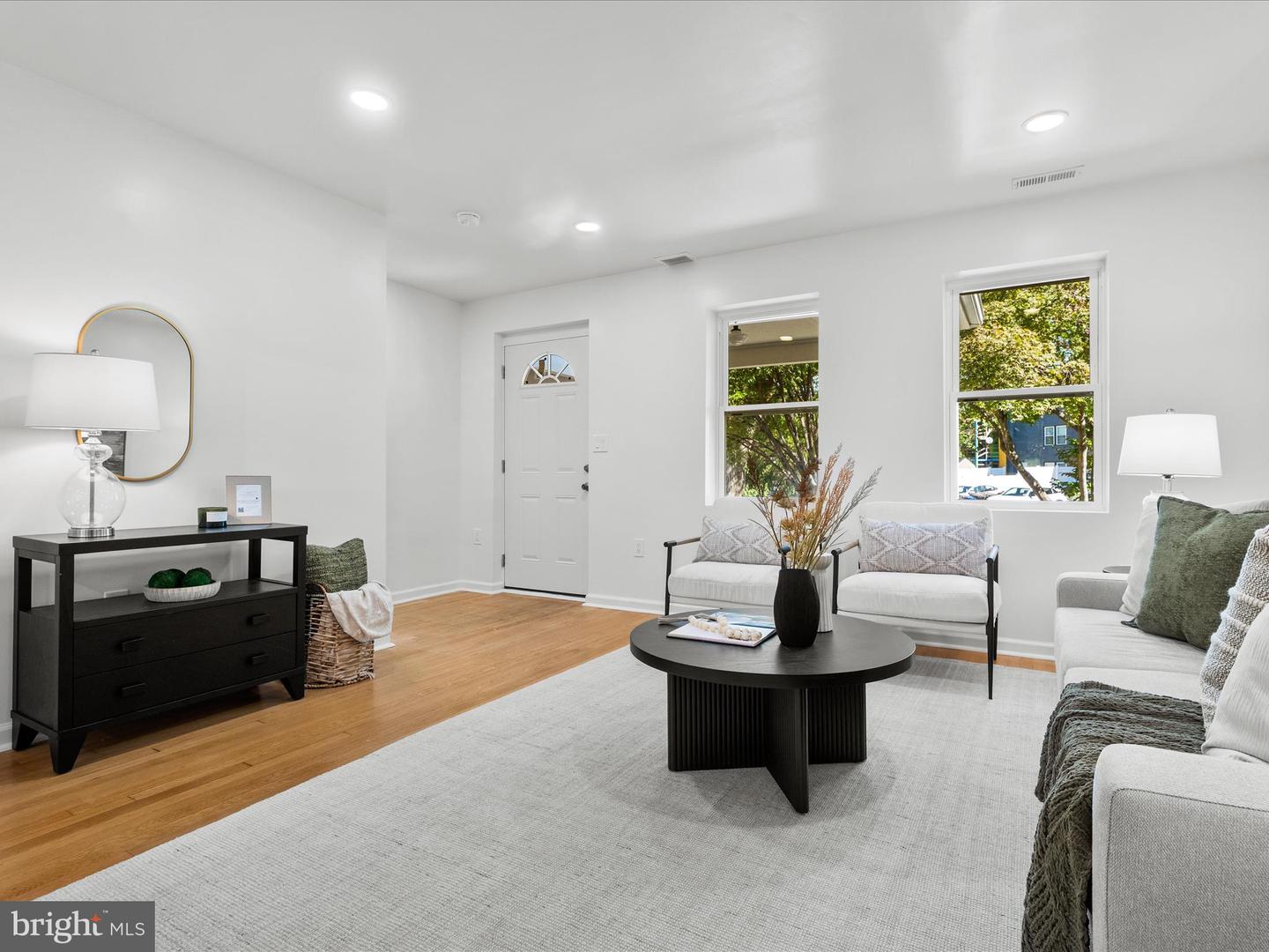 30 FARRAGUT PL NW, WASHINGTON, District Of Columbia 20011, 4 Bedrooms Bedrooms, ,3 BathroomsBathrooms,Residential,For sale,30 FARRAGUT PL NW,DCDC2225868 MLS # DCDC2225868