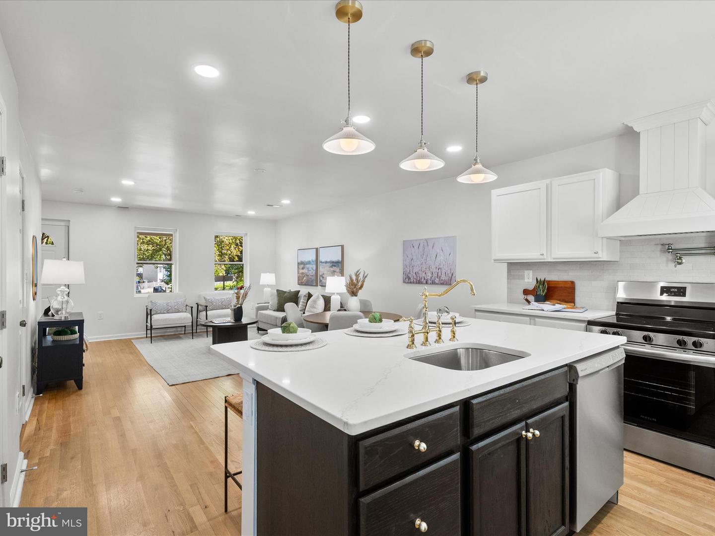 30 FARRAGUT PL NW, WASHINGTON, District Of Columbia 20011, 4 Bedrooms Bedrooms, ,3 BathroomsBathrooms,Residential,For sale,30 FARRAGUT PL NW,DCDC2225868 MLS # DCDC2225868