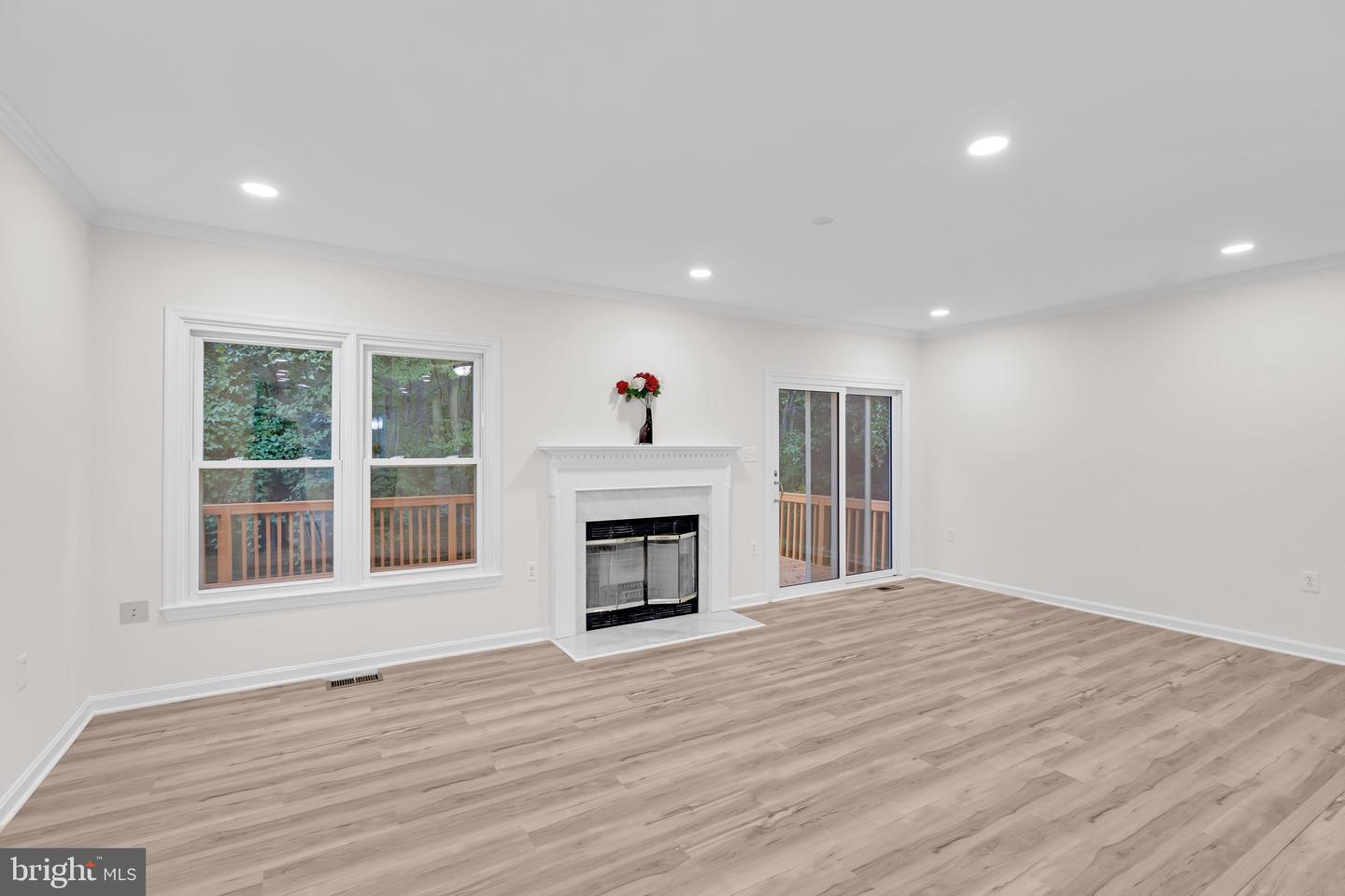 8108 SQUIRREL RUN RD, SPRINGFIELD, Virginia 22152, 3 Bedrooms Bedrooms, ,3 BathroomsBathrooms,Residential,For sale,8108 SQUIRREL RUN RD,VAFX2273172 MLS # VAFX2273172