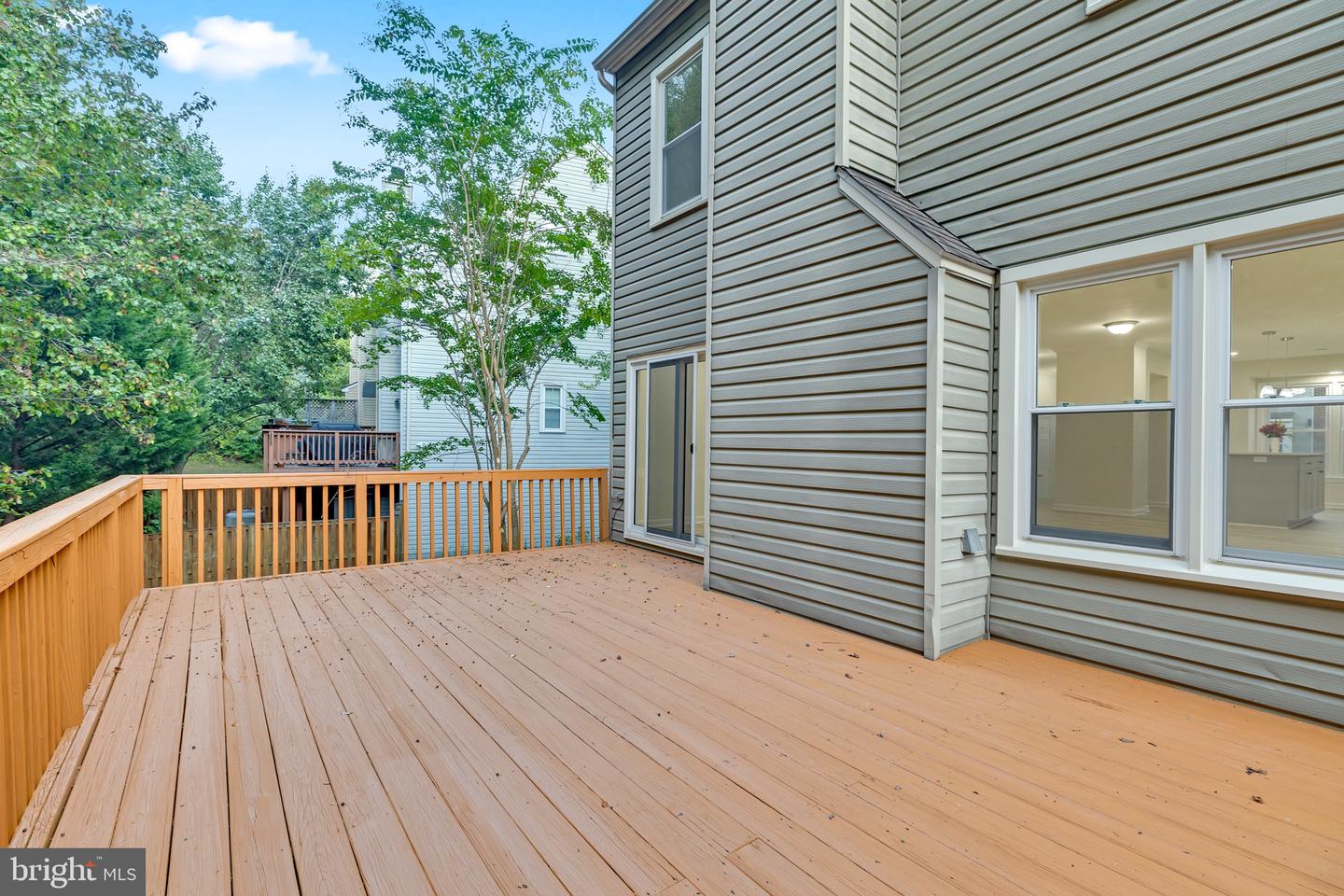 8108 SQUIRREL RUN RD, SPRINGFIELD, Virginia 22152, 3 Bedrooms Bedrooms, ,3 BathroomsBathrooms,Residential,For sale,8108 SQUIRREL RUN RD,VAFX2273172 MLS # VAFX2273172