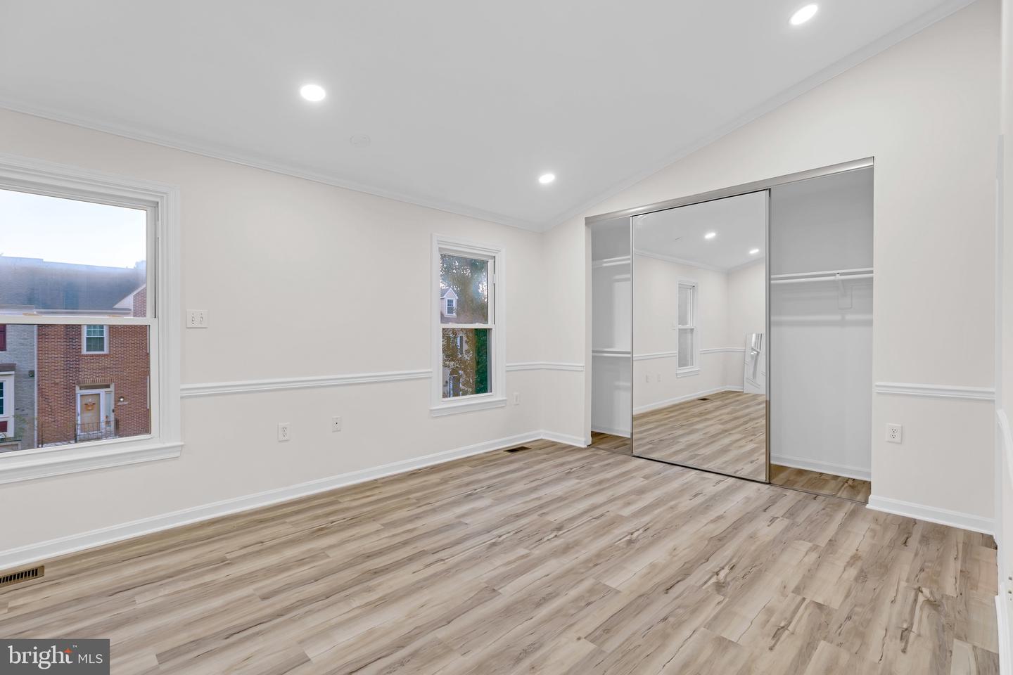 8108 SQUIRREL RUN RD, SPRINGFIELD, Virginia 22152, 3 Bedrooms Bedrooms, ,3 BathroomsBathrooms,Residential,For sale,8108 SQUIRREL RUN RD,VAFX2273172 MLS # VAFX2273172