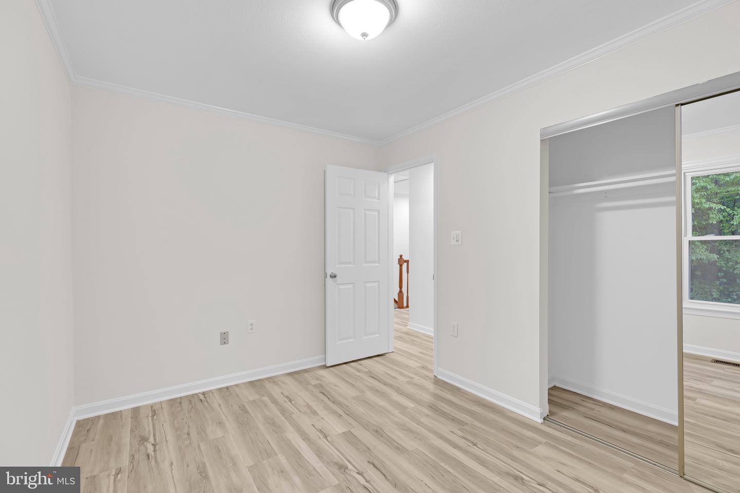 8108 SQUIRREL RUN RD, SPRINGFIELD, Virginia 22152, 3 Bedrooms Bedrooms, ,3 BathroomsBathrooms,Residential,For sale,8108 SQUIRREL RUN RD,VAFX2273172 MLS # VAFX2273172
