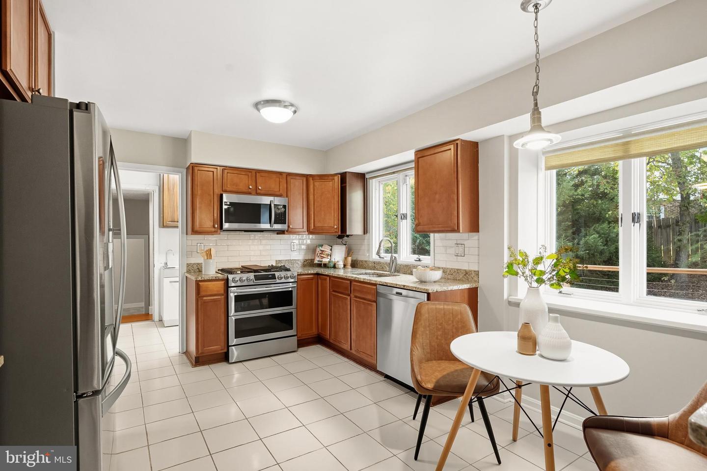 2352 CEDAR LN, VIENNA, Virginia 22182, 4 Bedrooms Bedrooms, ,3 BathroomsBathrooms,Residential,For sale,2352 CEDAR LN,VAFX2273198 MLS # VAFX2273198