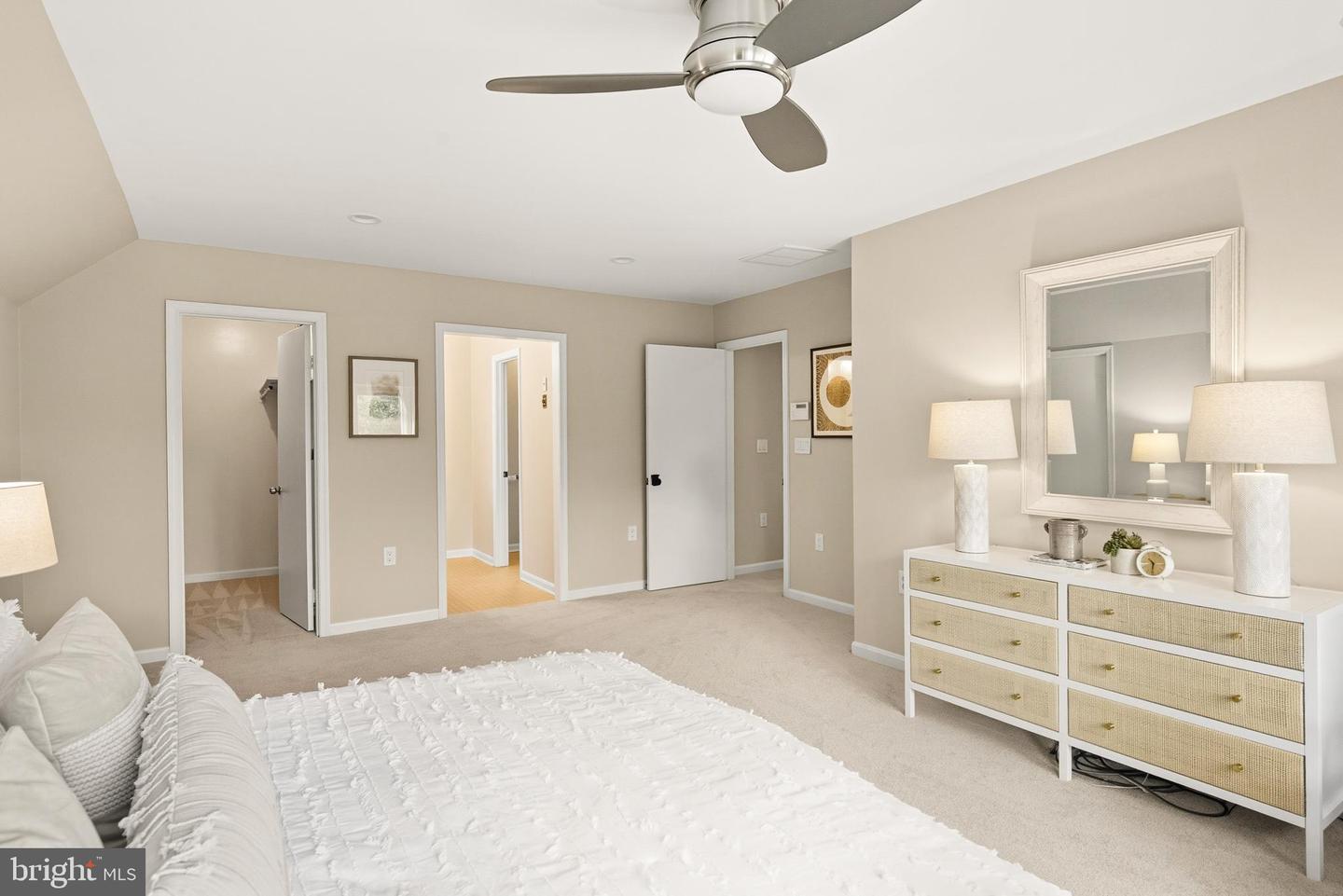 2352 CEDAR LN, VIENNA, Virginia 22182, 4 Bedrooms Bedrooms, ,3 BathroomsBathrooms,Residential,For sale,2352 CEDAR LN,VAFX2273198 MLS # VAFX2273198