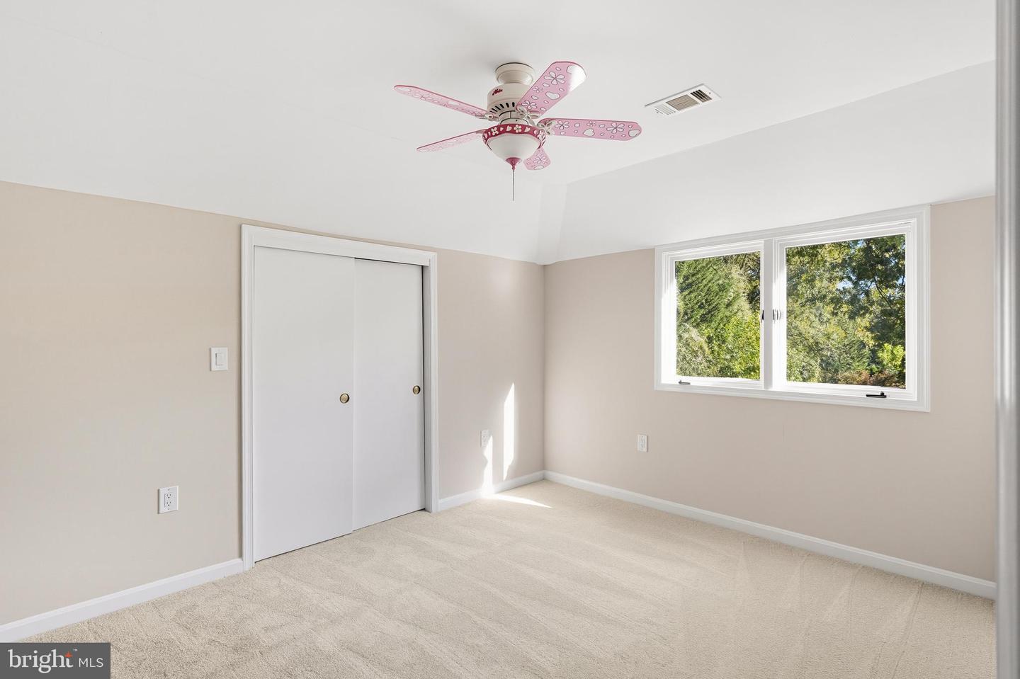 2352 CEDAR LN, VIENNA, Virginia 22182, 4 Bedrooms Bedrooms, ,3 BathroomsBathrooms,Residential,For sale,2352 CEDAR LN,VAFX2273198 MLS # VAFX2273198