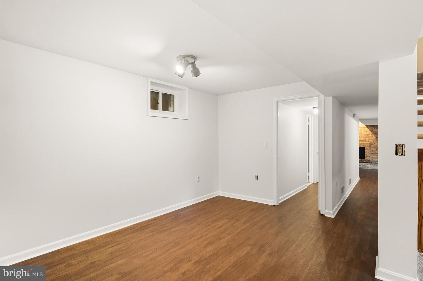 2352 CEDAR LN, VIENNA, Virginia 22182, 4 Bedrooms Bedrooms, ,3 BathroomsBathrooms,Residential,For sale,2352 CEDAR LN,VAFX2273198 MLS # VAFX2273198
